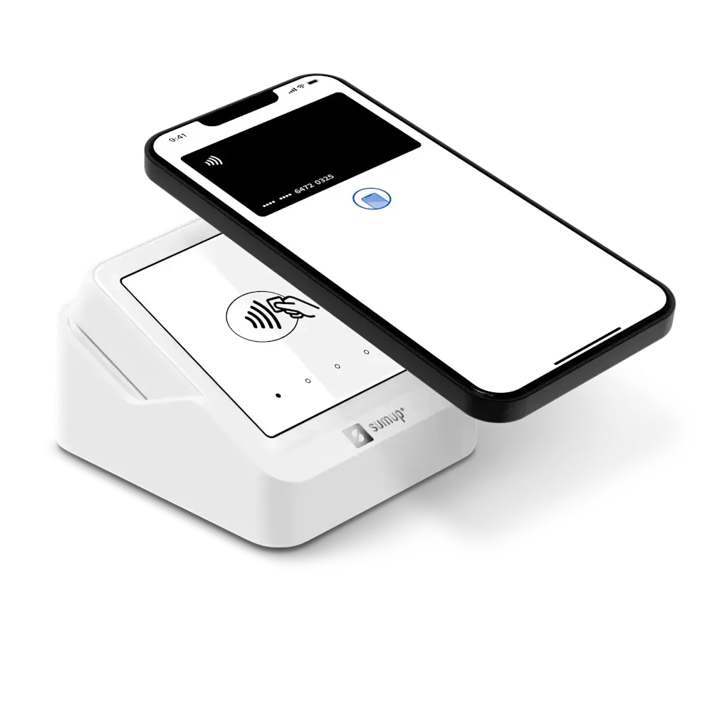 Solo_3D_right_phone.webp